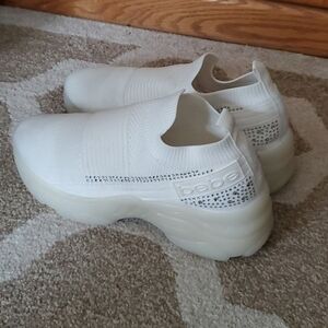 Bebe amaris tennis shoes